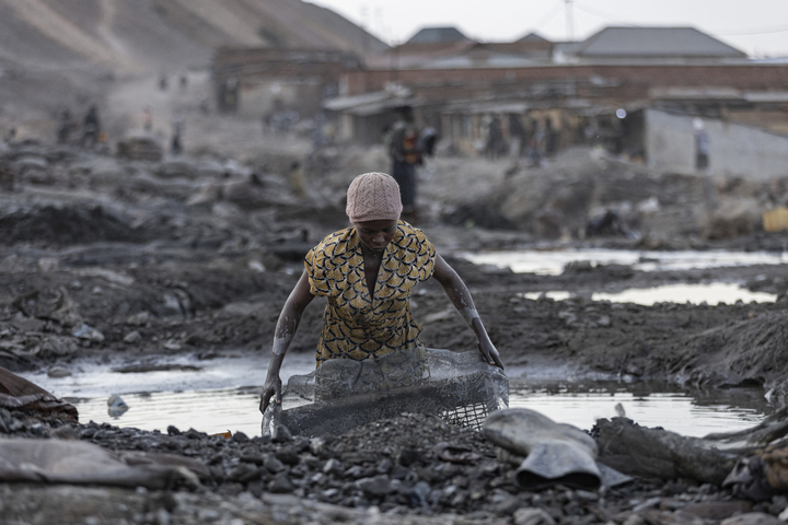La transition énergétique enrichit les milliardaires et dévaste les pays du Sud, selon Oxfam