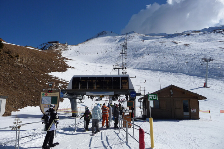 Neige artificielle illégale : une amende de 130 000 euros pour La Clusaz