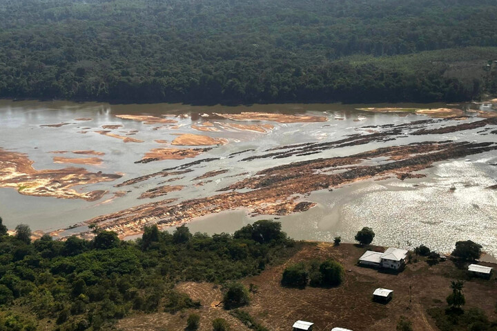 Pénuries d'eau et de nourriture : une sécheresse extrême accable la Guyane