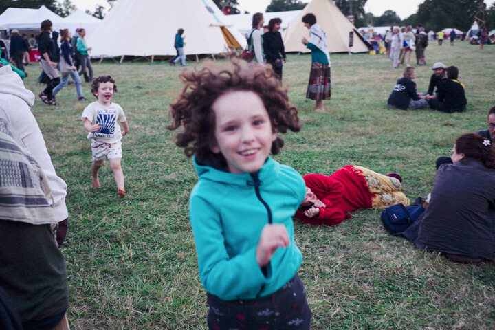 Grâce aux «<small class="fine d-inline"> </small>bambineries<small class="fine d-inline"> </small>» militantes, les enfants peuvent rejoindre les luttes