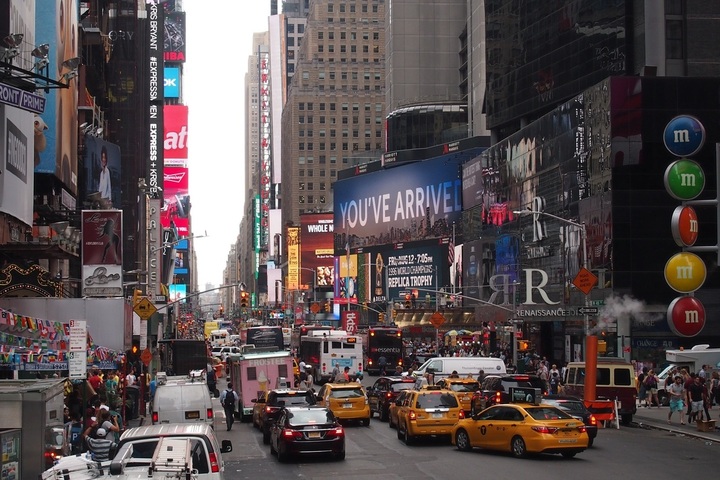 Entreprises fossiles : l'État de New York veut imposer des amendes record