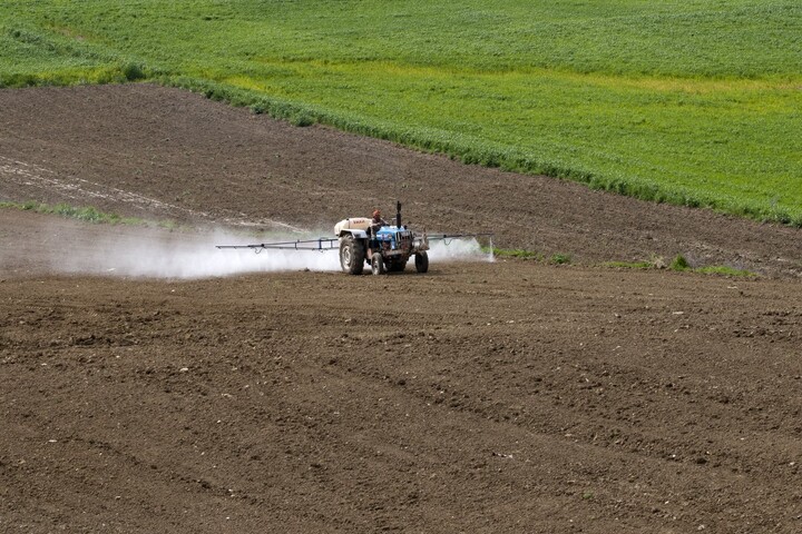 Pesticides interdits : des associations portent plainte contre <span class="caps">BASF</span> à Lyon