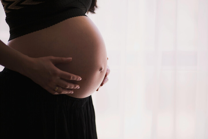 Perturbateurs endocriniens : l'exposition pendant la grossesse associée à des troubles du comportement chez l'enfant