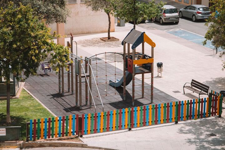 Plus de 60 °C sur un toboggan : Paris n'est pas adaptée aux fortes chaleurs, dénonce Greenpeace