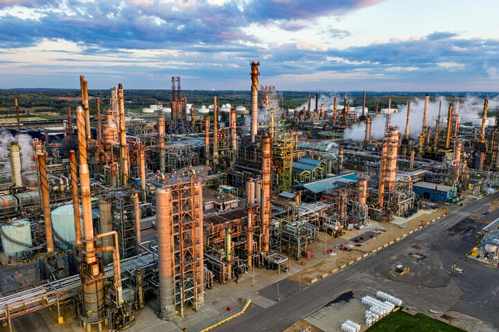 Crise énergétique : les superprofits des géants pétroliers s'échappent vers les paradis fiscaux