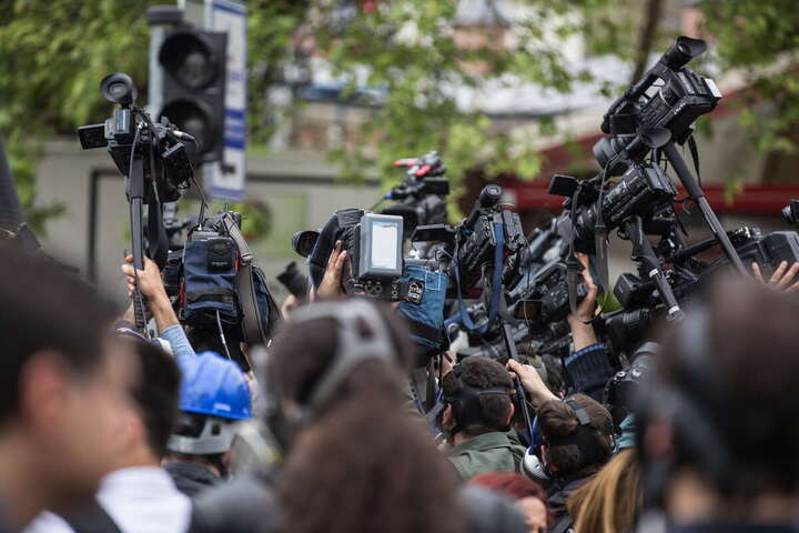Journalistes en garde à vue ou fichés... Au moins 91 atteintes à la liberté de la presse en France en 2024
