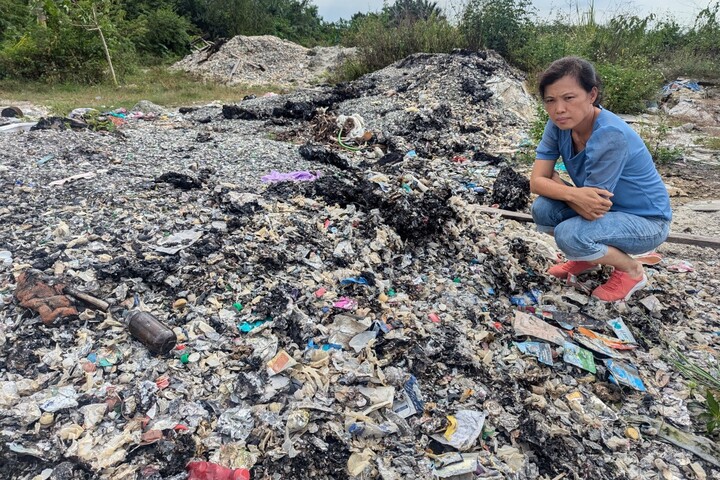 «<small class="fine d-inline"> </small>Vos poubelles, gardez-les chez vous<small class="fine d-inline"> </small>!<small class="fine d-inline"> </small>» La Malaisie malade des déchets occidentaux