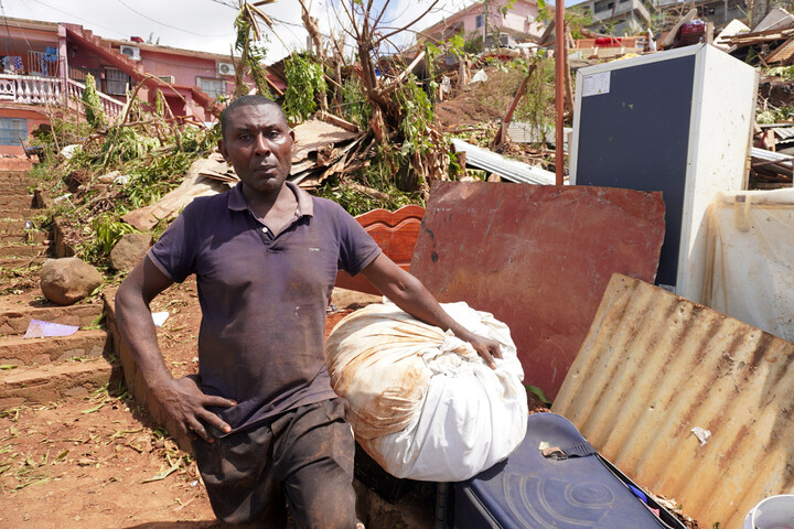 Cyclone Chido : à Mayotte, l'inquiétude des habitants face au manque d'eau