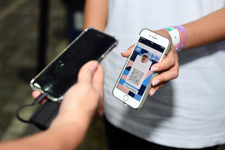 Vivre sans smartphone en 2024 : un quotidien semé d'embûches
