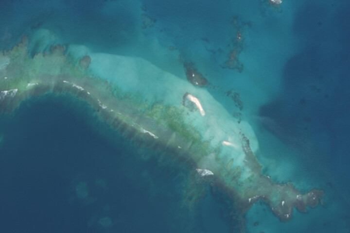 Rayée de la carte par un ouragan, une île hawaïenne réapparaît