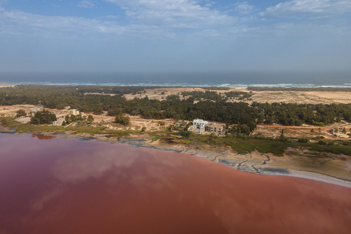 «<small class="fine d-inline"> </small>Ville verte, c'est une blague<small class="fine d-inline"> </small>» : au Sénégal, un projet immobilier menace le lac Rose