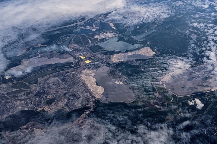 Pétrole : les sables bitumineux bien plus polluants qu'annoncé par l'industrie