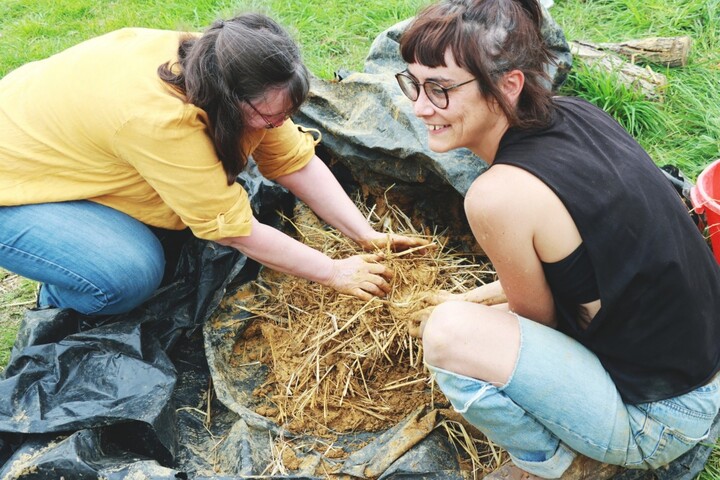 Grâce à l'échange de savoir-faire, un collectif paysan revigore un village belge