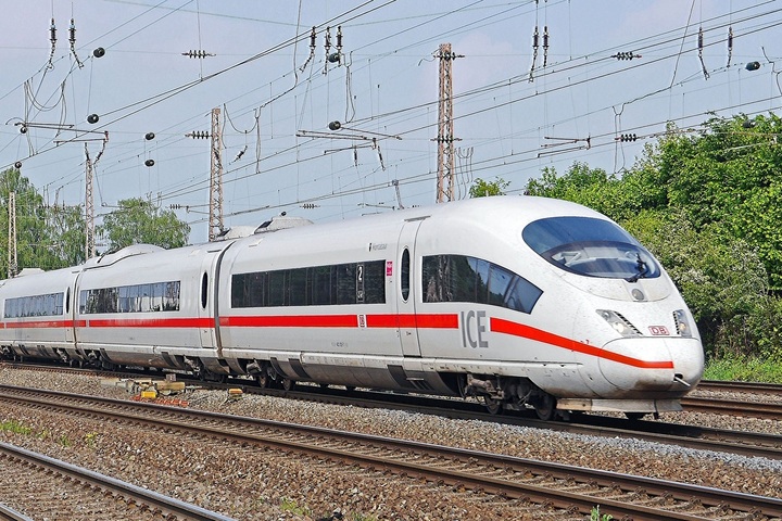 C'est parti pour le <span class="caps">TGV</span> Paris-Berlin