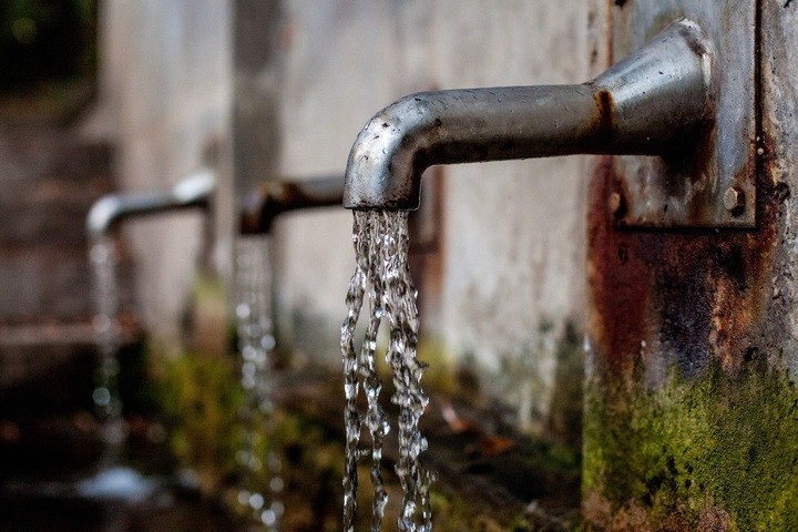 Eau potable : les Français ont réduit leur consommation en 2023