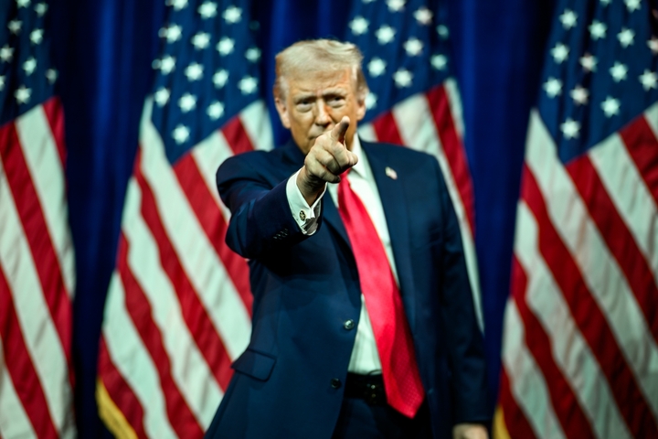 Trump supprime les restrictions sur de puissants gaz à effet de serre utilisés dans les frigos