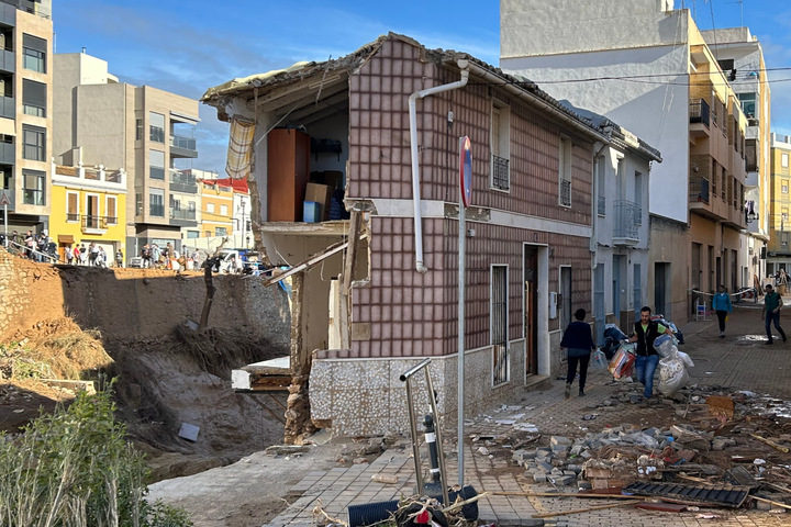 Inondations en Espagne : «<small class="fine d-inline"> </small>Je priais pour que mes enfants s'en sortent<small class="fine d-inline"> </small>»