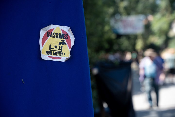 Les mégabassines, symbole de la lutte des classes chez les paysans