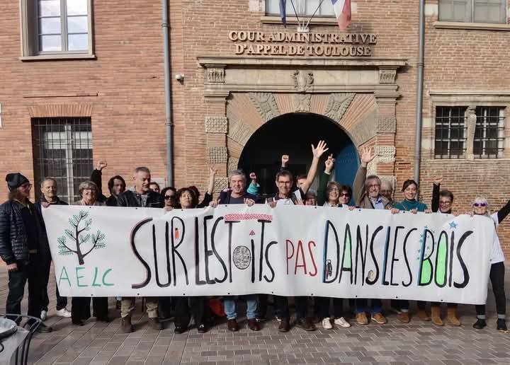 Manifestation pour le vivant, à Tour-de-Faure (Lot)